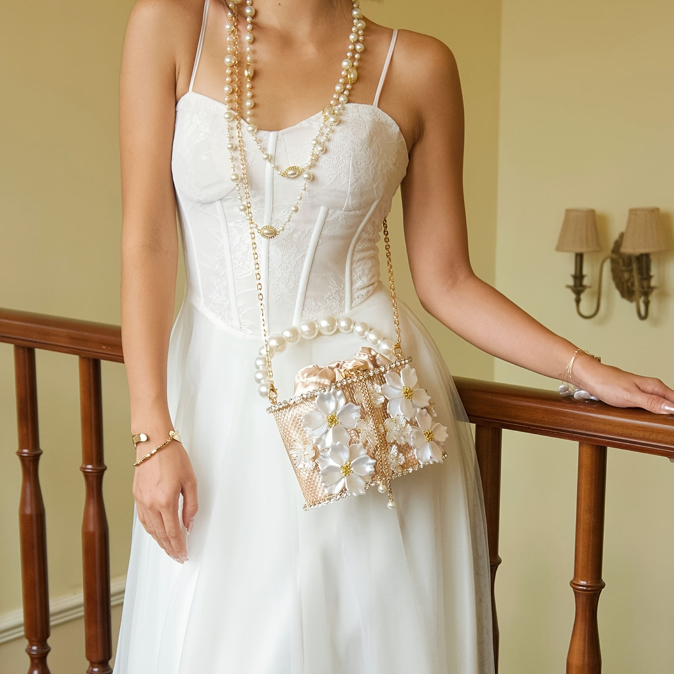 The Elegant Square Patchwork Design Clutch Bag for Ladies Is Suitable for Wedding Parties, Daily Life and Formal Occasions