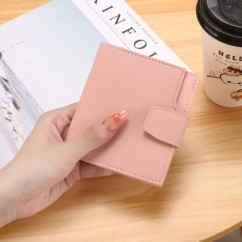 A Compact Women's Purse Inspired by Korean Design, Featuring Multiple Card Slots, Vintage Change Compartments, and a Choice of Colors, Perfect for Students.