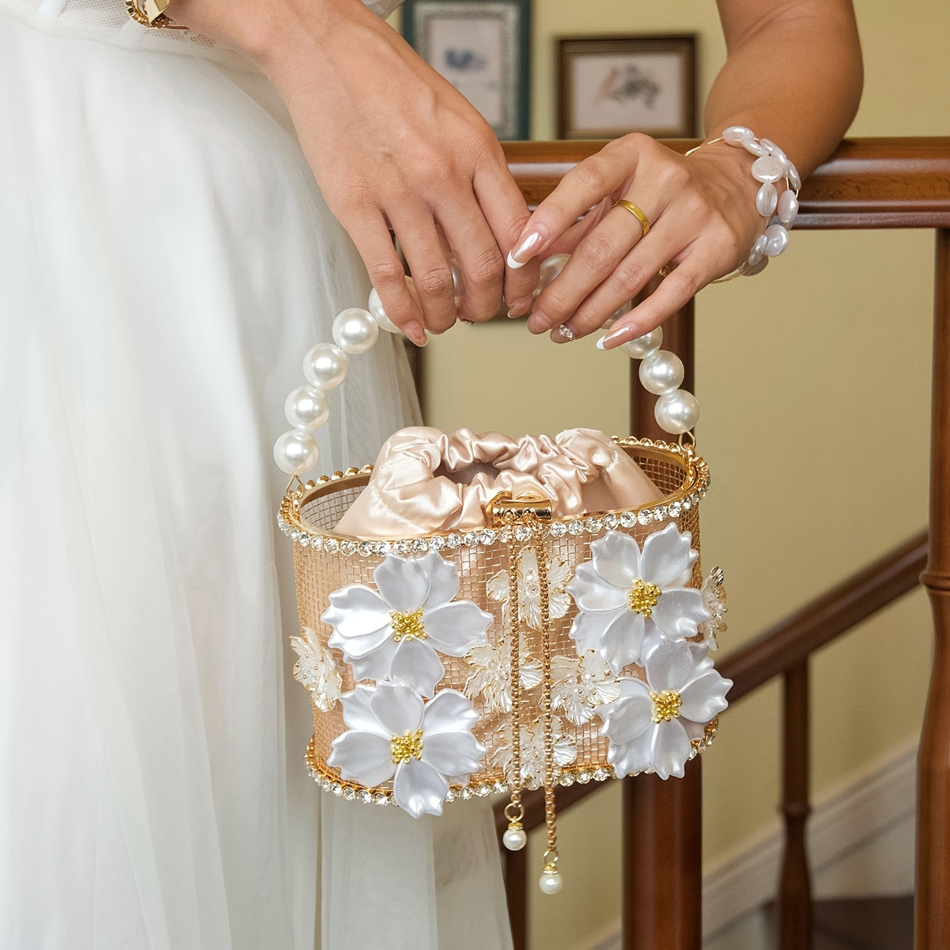 The Elegant Square Patchwork Design Clutch Bag for Ladies Is Suitable for Wedding Parties, Daily Life and Formal Occasions