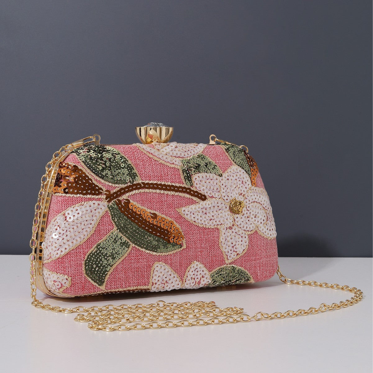 2026 New Handmade Embroidered Sequin Sparkling Evening Clutch Niche Handbag